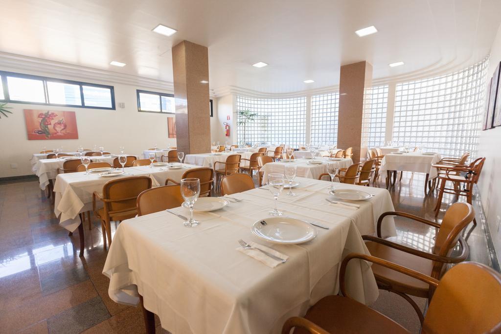 Dimas Lessa Hotel Монтис-Кларус Экстерьер фото