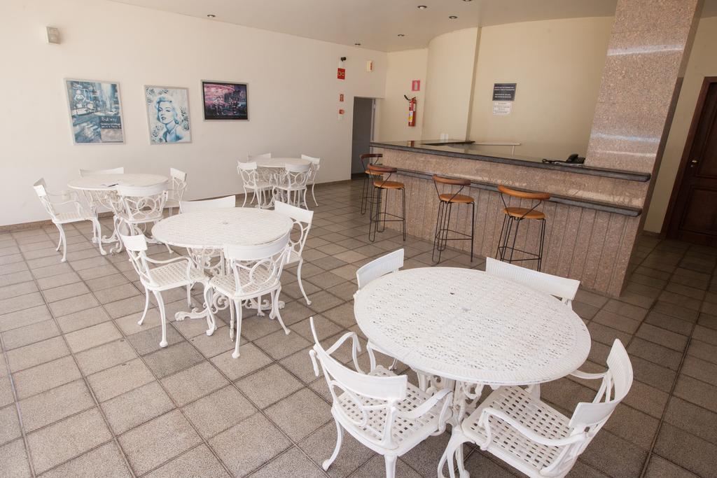 Dimas Lessa Hotel Монтис-Кларус Экстерьер фото