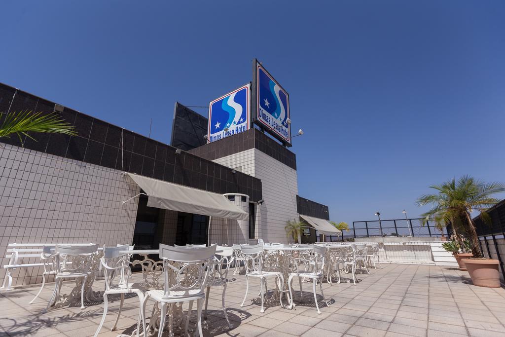 Dimas Lessa Hotel Монтис-Кларус Экстерьер фото
