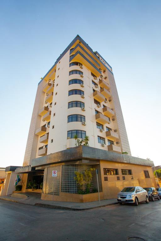 Dimas Lessa Hotel Монтис-Кларус Экстерьер фото
